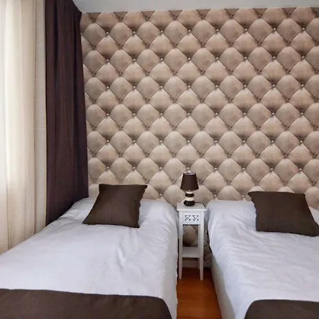 Lodging Forum 25 - Barcelona Forum סנט אדריה דה בסוס