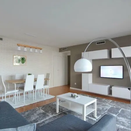 Lodging Forum 25 - Barcelona Forum סנט אדריה דה בסוס